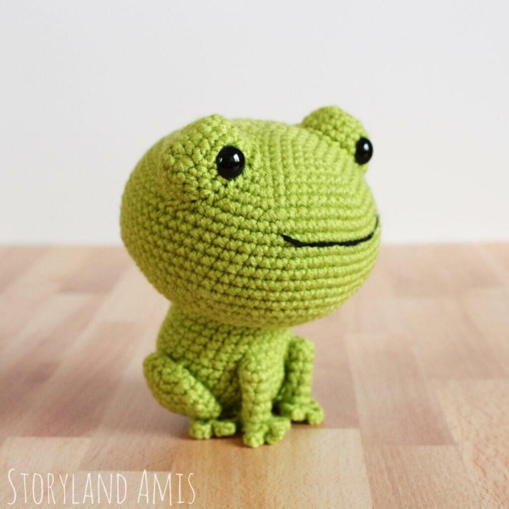 crochet frog
