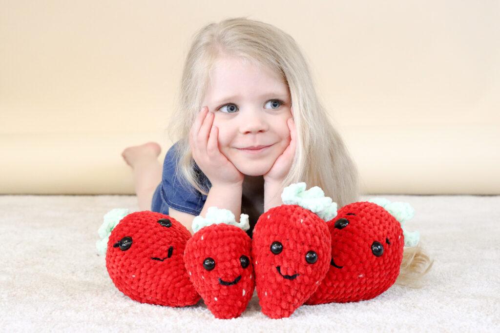 amigurumi crochet strawberry