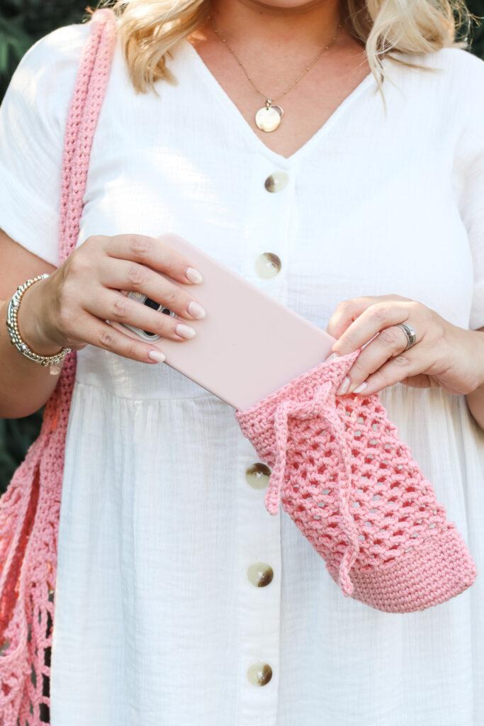 crochet phone pouch